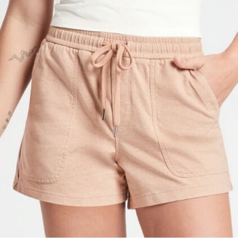 Athleta Farallon Short ✧ Silt Taupe ✧ Size 10